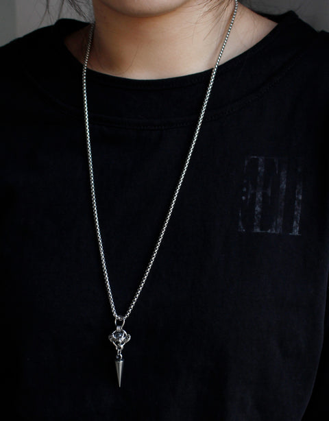 Partial Hold Necklace