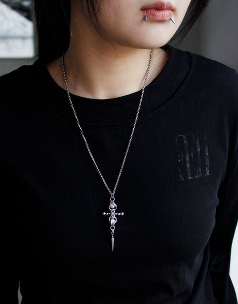 Silent Axis Necklace