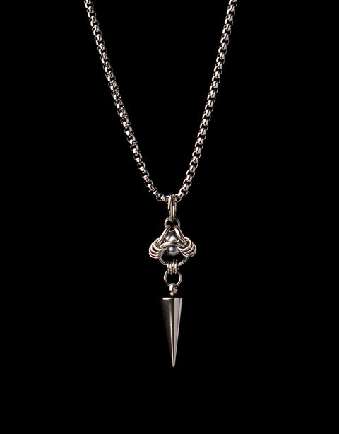 Partial Hold Necklace
