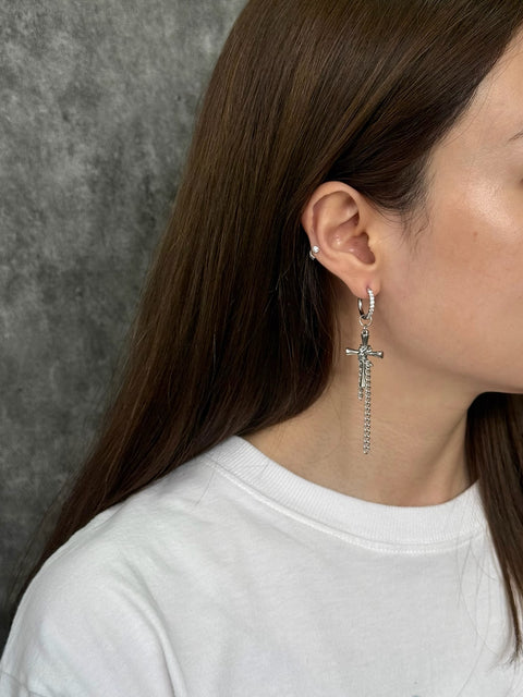 Boucles d'oreilles créoles avec croix (unité)