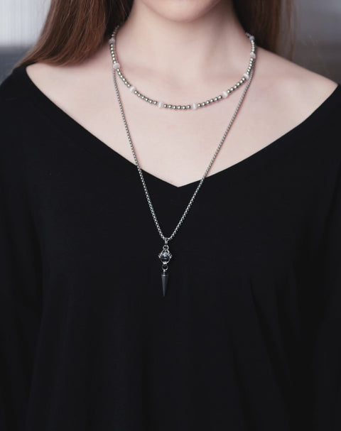 Partial Hold Necklace